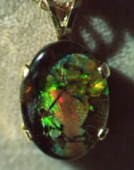 Capped boulder opal